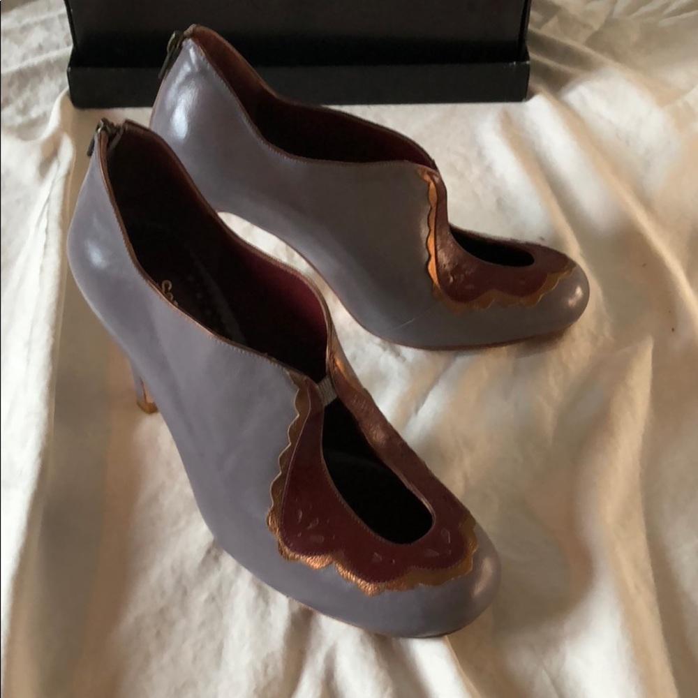 NWB Sarah Chofakian booties/shooties
